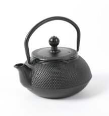 Cast Iron Teapot with Stainless Steel Infuser (600ml/20oz)